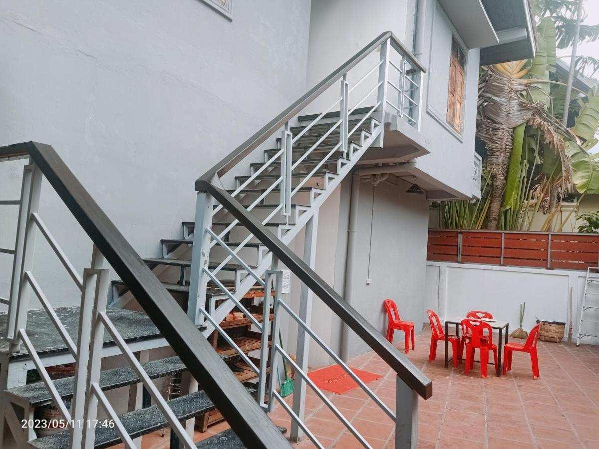 Aurora Backpackers Hostel Luang Prabang Exterior foto